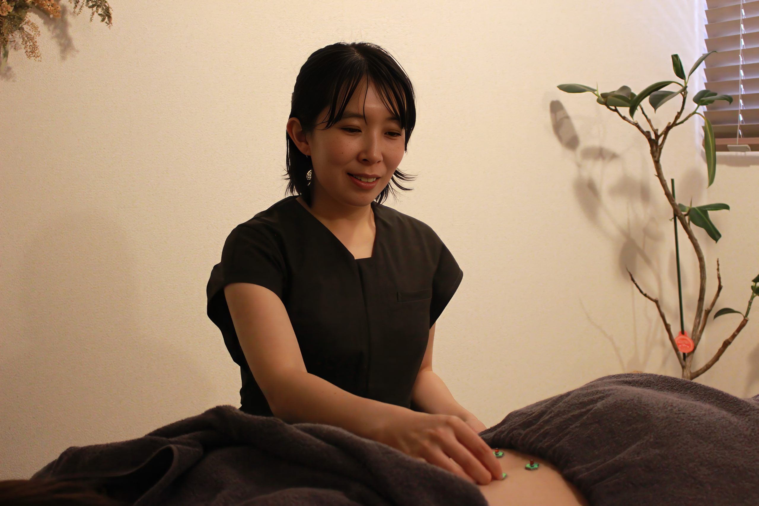 PMSの緩和を目指す女性向け鍼灸施術